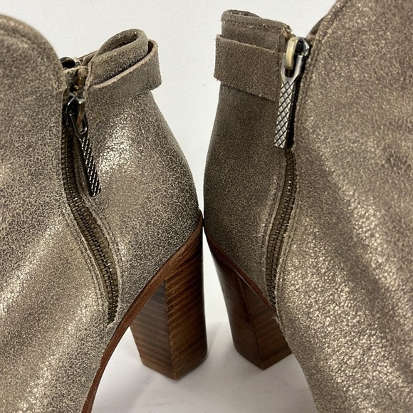 Donald J Pliner Leather Gold and Silvery Peep Toe Shoes - Picture 4 of 10